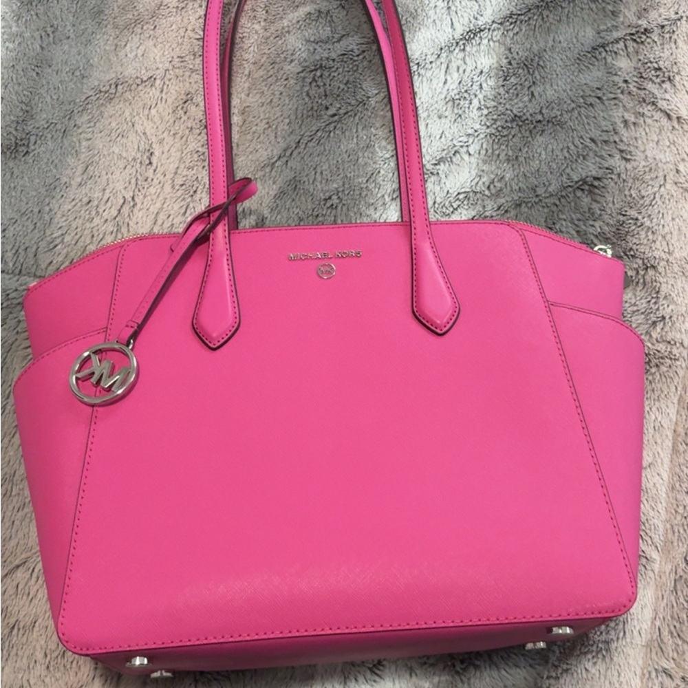 Michael Kors Pink Structured Tote with Silver Charm like new used condition